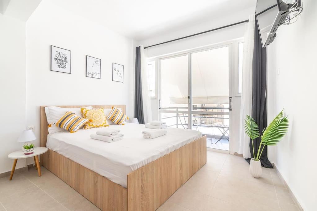New Studio In The Heart Of City Center Ираклион Экстерьер фото