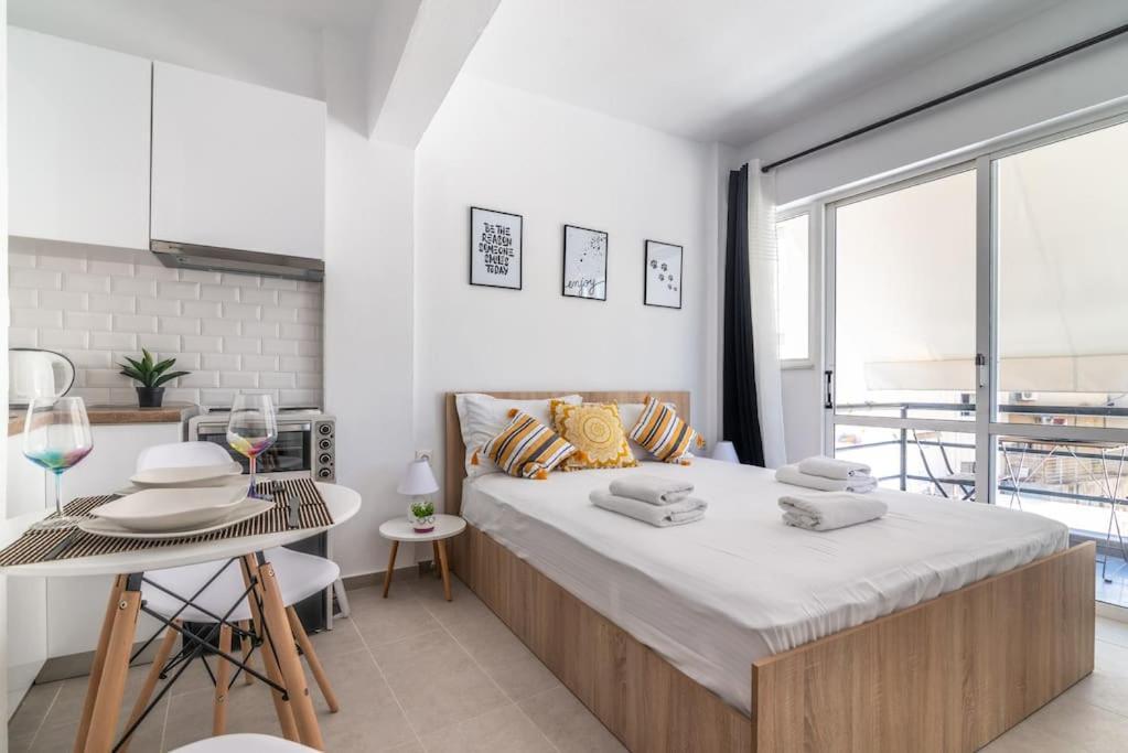 New Studio In The Heart Of City Center Ираклион Экстерьер фото