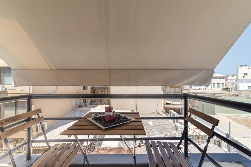 New Studio In The Heart Of City Center Ираклион Экстерьер фото