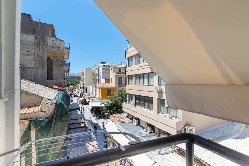 New Studio In The Heart Of City Center Ираклион Экстерьер фото