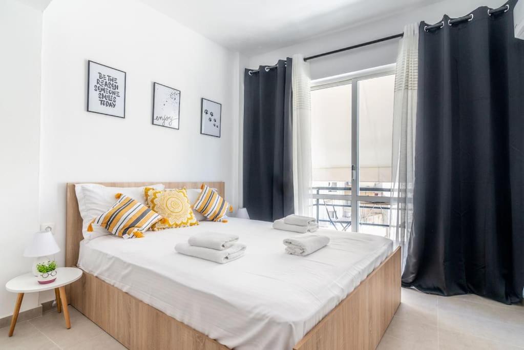 New Studio In The Heart Of City Center Ираклион Экстерьер фото