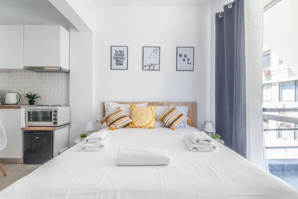 New Studio In The Heart Of City Center Ираклион Экстерьер фото