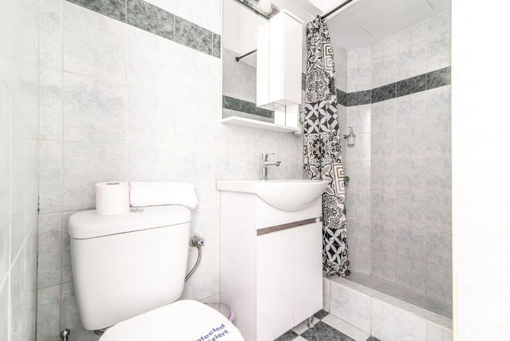 New Studio In The Heart Of City Center Ираклион Экстерьер фото